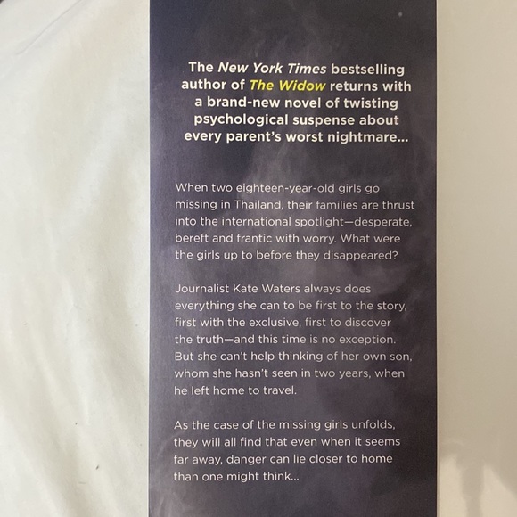 The Suspect by Fiona Barton - Picture 4 of 4